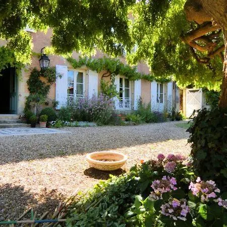 Bed & Breakfast Les Cours Du Clain *