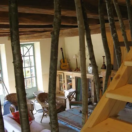 Bed & Breakfast Les Cours Du Clain
