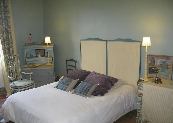 Bed & Breakfast Les Cours Du Clain *